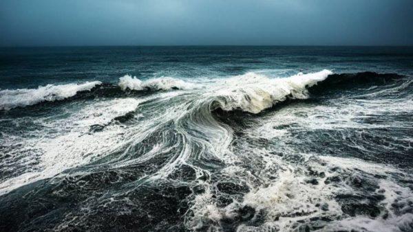 Por qué los océanos enfrentan una “triple amenaza” debido al cambio climático