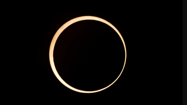 Qué es un eclipse tipo anular y cómo se puede ver el anillo de fuego desde la Argentina