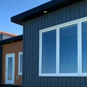 El futuro de la arquitectura sostenible: así es la casa hecha con 600 mil botellas de plástico