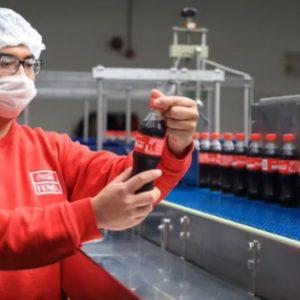 Una multinacional retira productos del mercado por contaminación en sus gaseosas