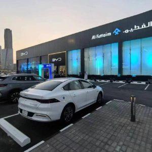 Gigante automotriz firma con Arabia Saudita el mayor acuerdo mundial de almacenamiento en baterías