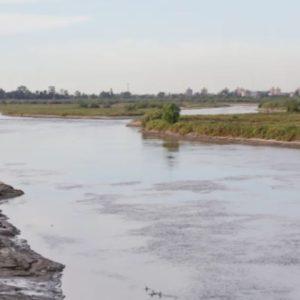 Detectan ansiolíticos y otros contaminantes en el río Salado: «No es alarmante, pero está sucediendo»