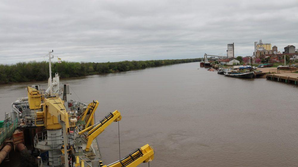 : denuncian falta de información sobre el dragado del río Uruguay