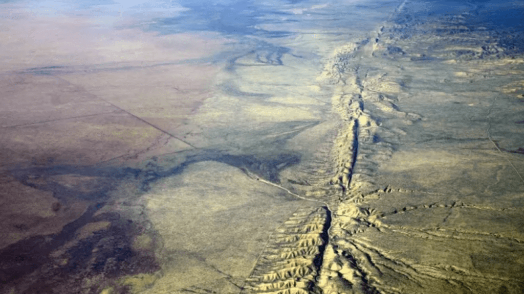 La Tierra podría partirse en dos mitades en la región del Himalaya