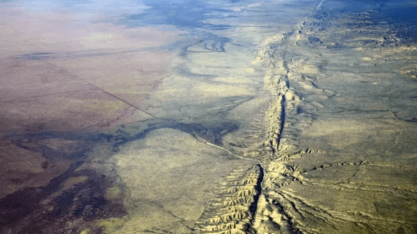 La Tierra podría partirse en dos mitades en la región del Himalaya, según una nueva investigación