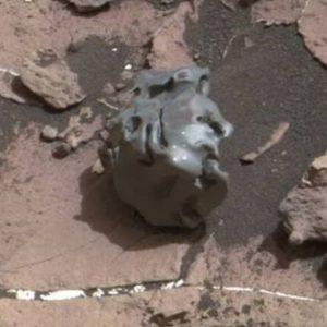 La NASA halló una roca extraña en Marte y asegura que “proviene de otro lugar”