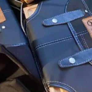 Una marca argentina revoluciona la moda con tapizados de autos reciclados para crear ecoproductos