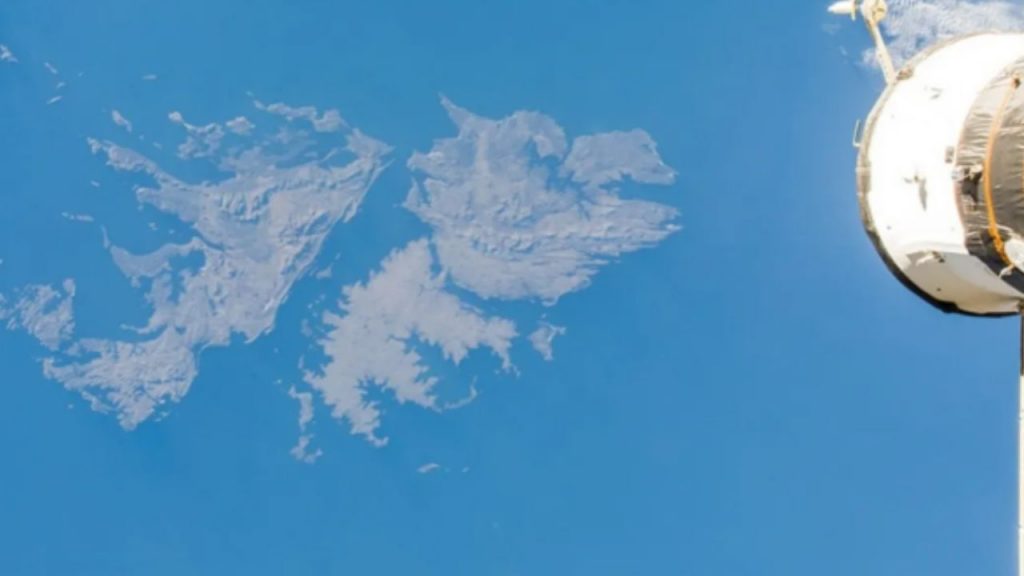 La NASA halló un fenómeno biológico en las Islas Malvinas desde el espacio
