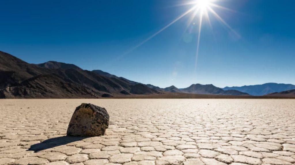 Valle de la Muerte: el desierto más caliente del mundo donde las piedras se mueven solas