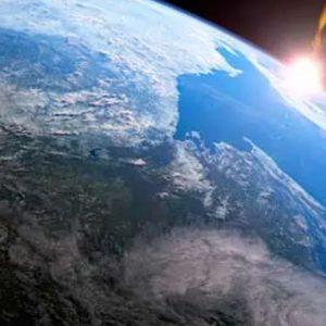 Científicos de la NASA revelaron que la Tierra podría estar dentro de un agujero negro
