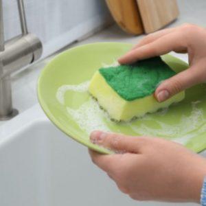 ¿El fin de la esponja de cocina? Esta es la alternativa ecológica que gana terreno