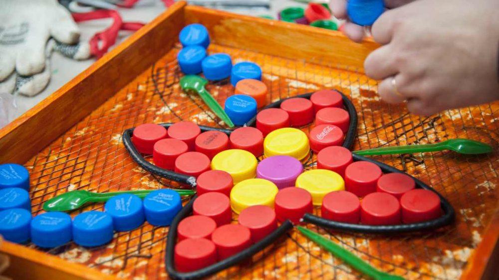 Si guardás tapitas en tu casa, tenés un tesoro: 12 ideas creativas para reciclar y darles una segunda vida