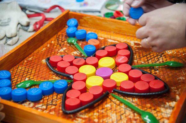 Si guardás tapitas en tu casa, tenés un tesoro: 12 ideas creativas para reciclar y darles una segunda vida