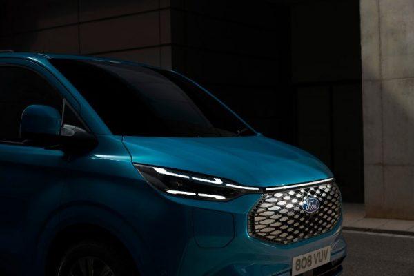 Así es la nueva Ford E-Transit Custom con tracción integral: más capacidad y autonomía eléctrica