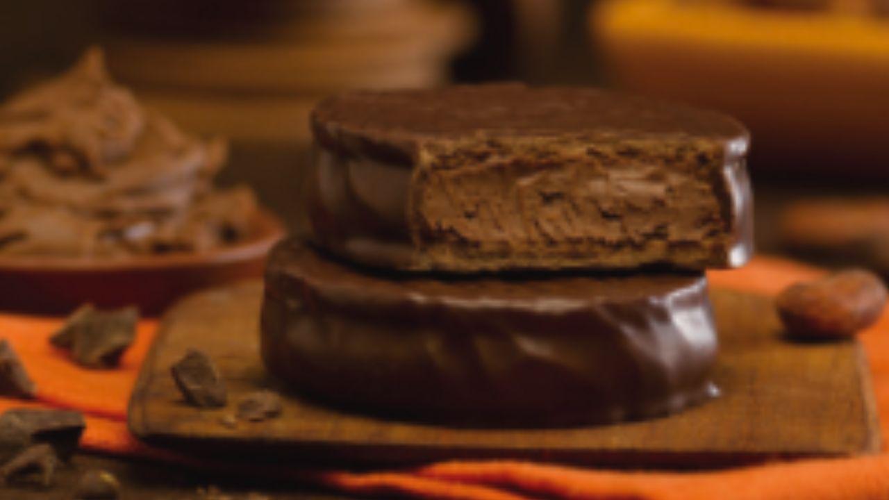 El alfajor argentino Cachafaz, distinguido con 5 estrellas en la guía Taste Atlas