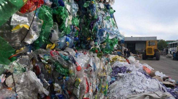 ¿Se rompe la cadena? Por qué la industria del plástico reciclado está en crisis
