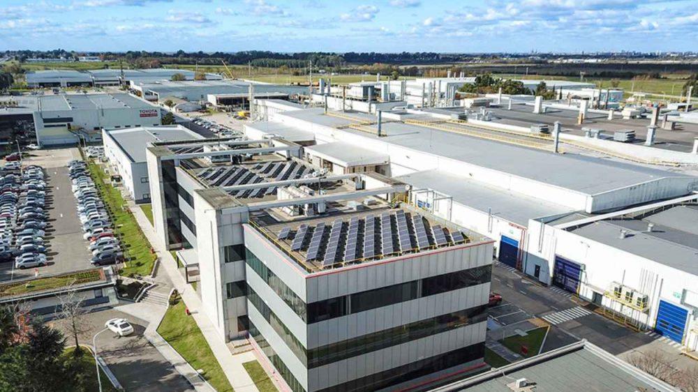 Toyota Argentina, la primera empresa del país premiada globalmente por Schneider Electric por la reducción de su impacto ambiental