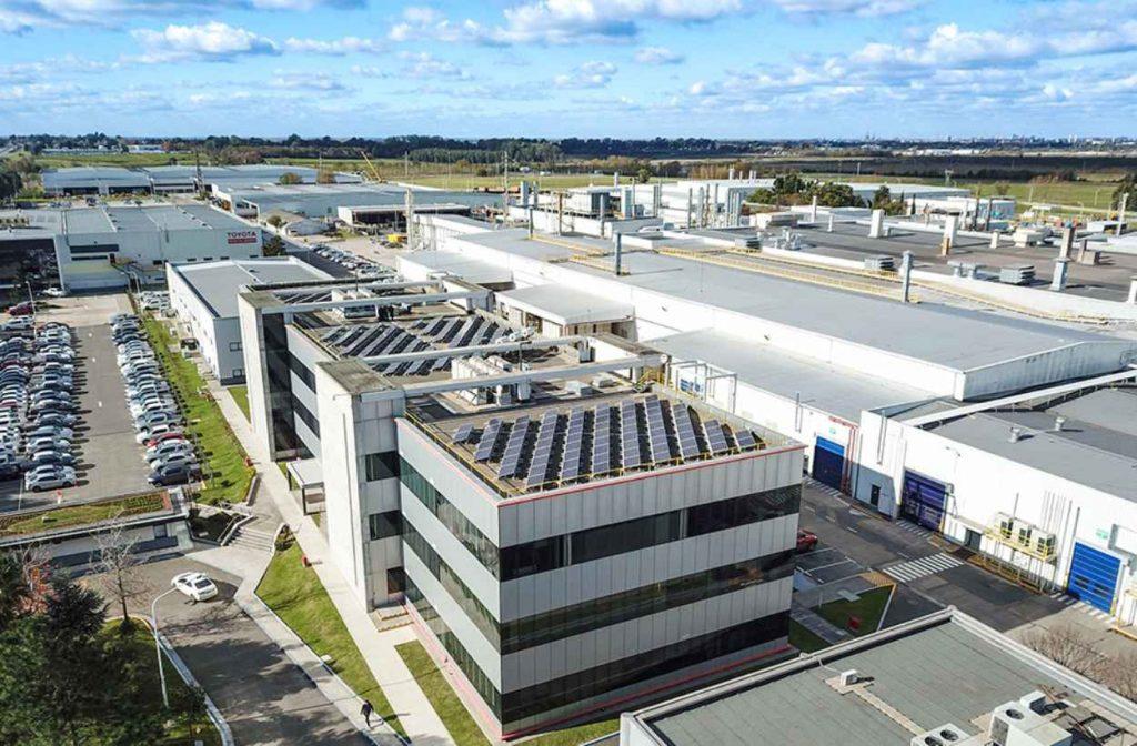 Una automotriz que produce en Argentina, distinguida por su compromiso climático