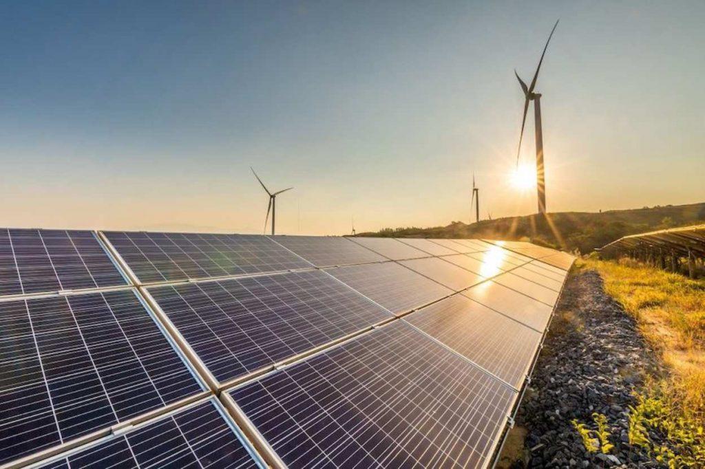 Avanza en el Congreso un plan "mini RIGI" para proyectos de energías renovables con menos intervención estatal
