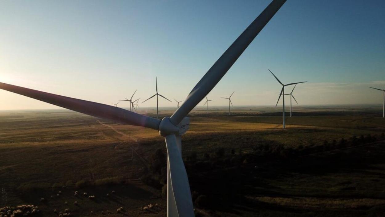 Avanza proyecto de ley para energías renovables con incentivos hasta 2045 y menor intervención estatal