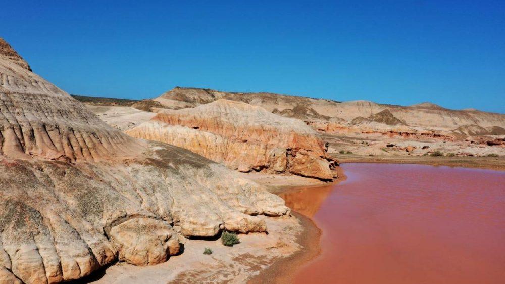 El rincón salvaje de la Patagonia que se tiñe de rojo y sorprende a todos sus visitantes
