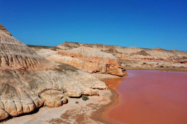 El rincón salvaje de la Patagonia que se tiñe de rojo y sorprende a todos sus visitantes