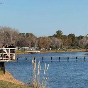 Ni Carlos Keen ni Dolores: el pueblo con termas, bosques encantados y aire libre a menos de 200 km de CABA