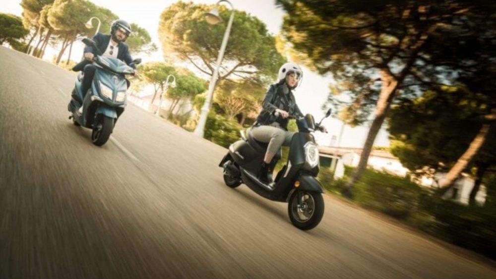 Las motos eléctricas que marcan tendencia en Argentina y sus ventajas frente a las de combustión