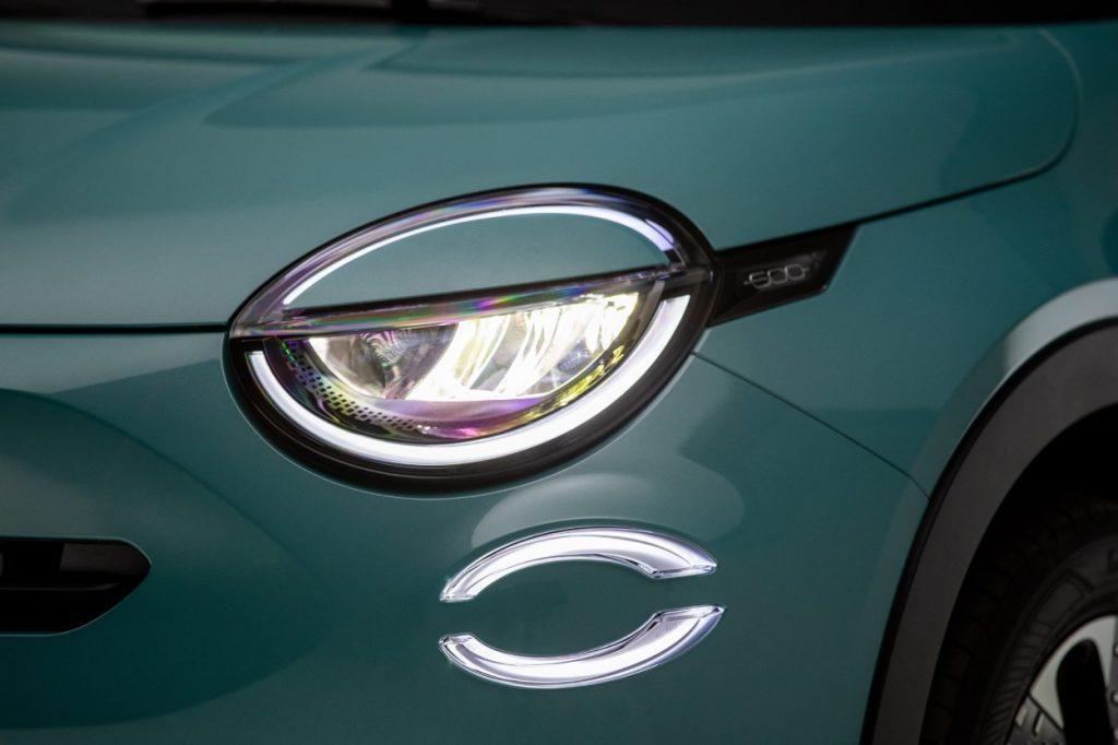 Vuelve un auto clásico, pero se reinventa con motor híbrido y ADN italiano