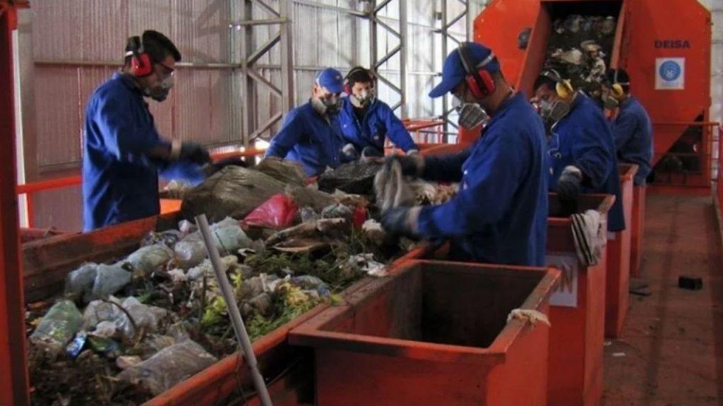 La impresionante cantidad de residuos que recicla Rosario de la basura que produce por mes