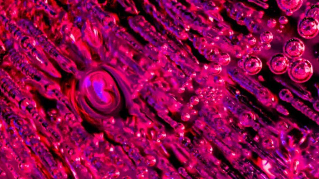 Científicos lograron crear hielo sin la necesidad de aplicar frío al agua