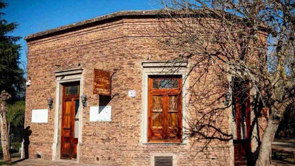 Cómo es Villa Ruiz: el pueblo cerca de CABA que combina naturaleza, historia y comunidad