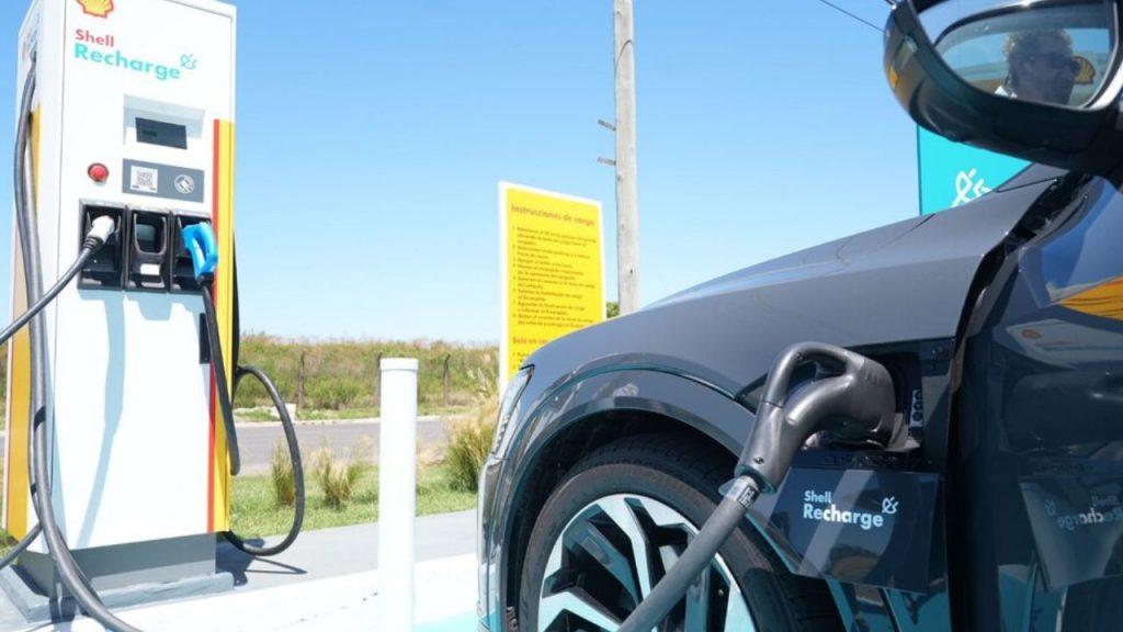 Gonzalez Quesnel, de Audi: “Falta retomar la ley de electromovilidad en Argentina” Gonzalez Quesnel, de Audi: “Falta retomar la ley de electromovilidad en Argentina”