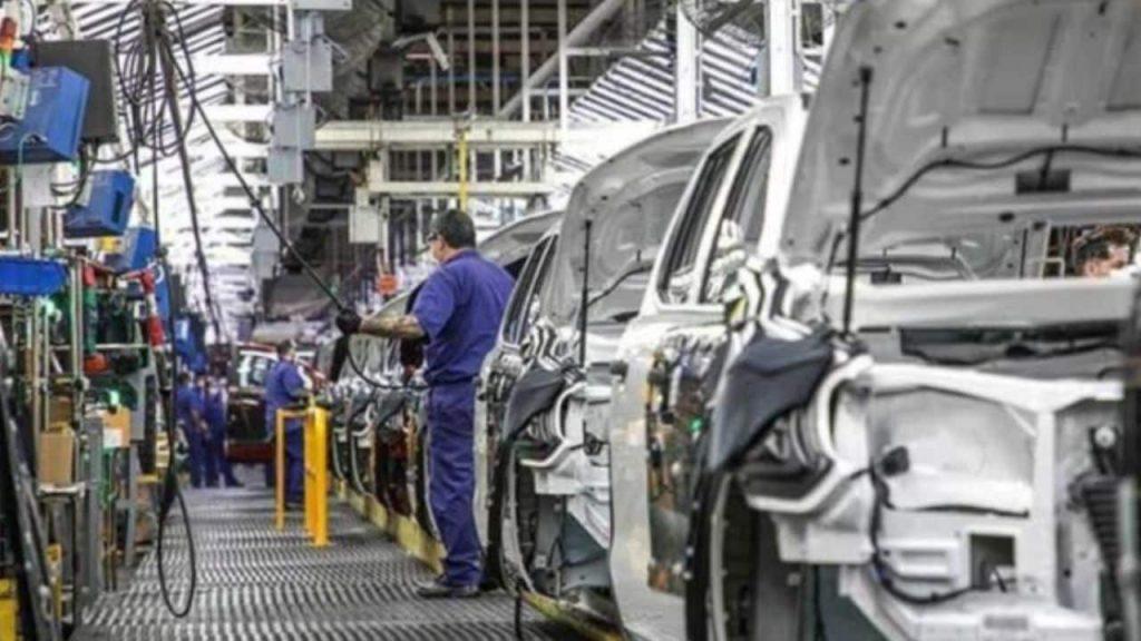 Un gigante rediseña sus modelos de autos para avanzar hacia una movilidad más sustentable Un gigante rediseña sus modelos de autos para avanzar hacia una movilidad más sustentable