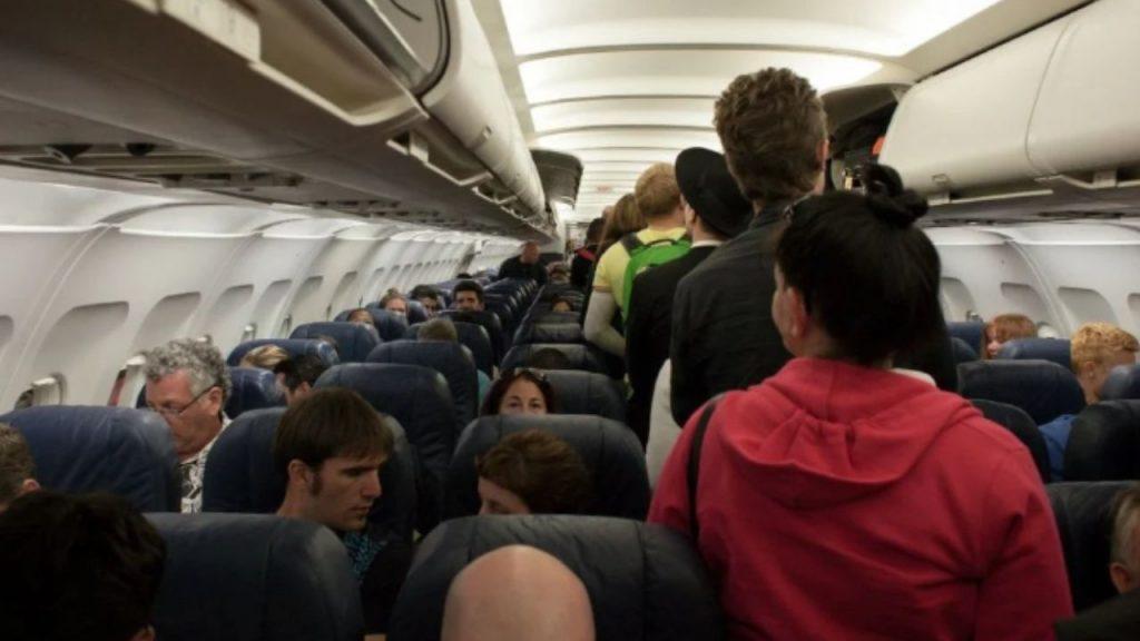 Volar también contamina: alertan por altos niveles de partículas ultrafinas en aviones comerciales Volar también contamina: alertan por altos niveles de partículas ultrafinas en aviones comerciales