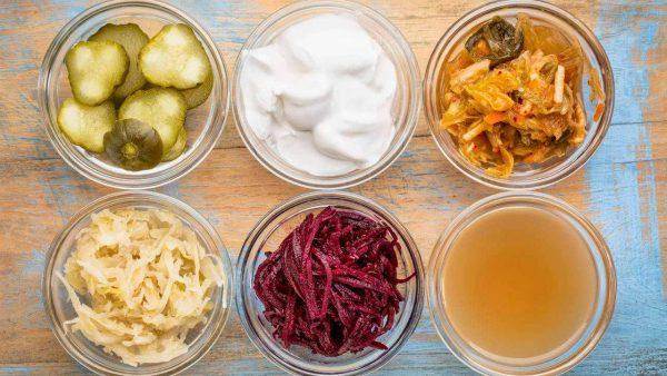 Menos antibióticos, más fermentados: el cambio que recomiendan los expertos para la salud