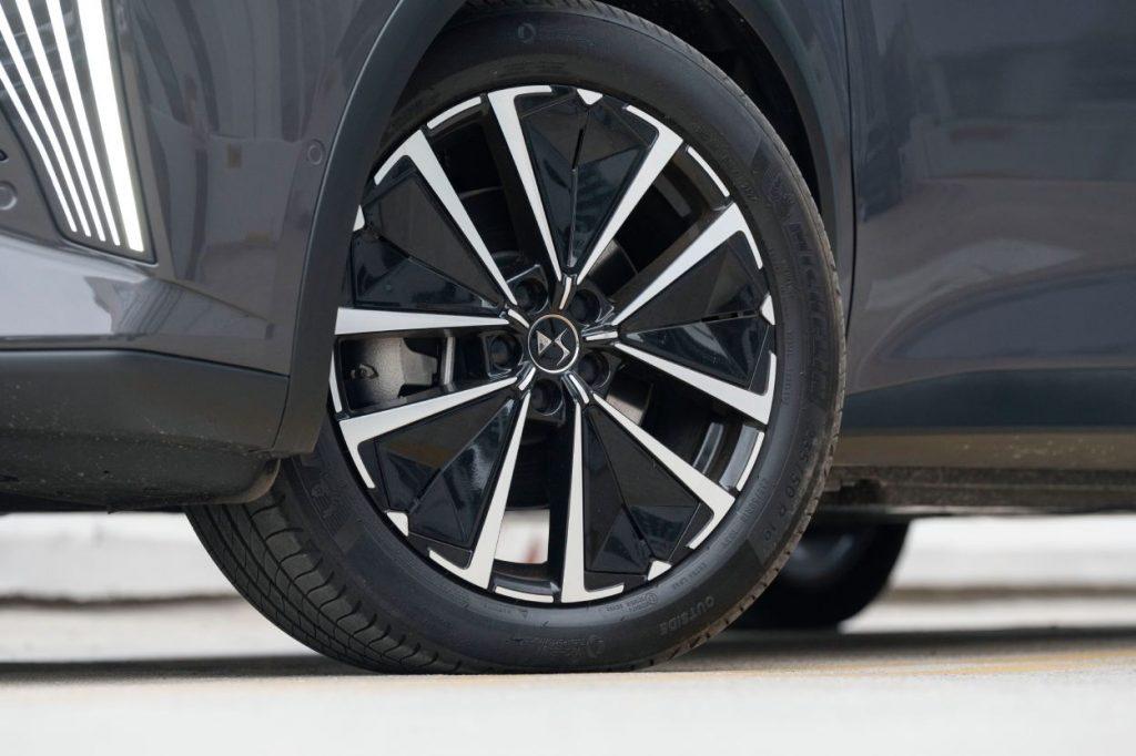 Cómo es el SUV premium híbrido enchufable que combina lujo y eficiencia energética Cómo es el SUV premium híbrido enchufable que combina lujo y eficiencia energética