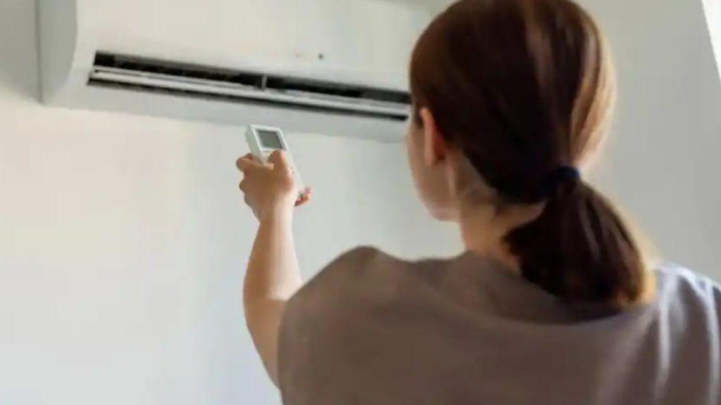 Ni frío ni apagado: el modo del aire acondicionado que ayuda a ahorrar energía Ni frío ni apagado: el modo del aire acondicionado que ayuda a ahorrar energía