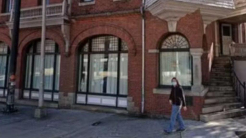 Adquirió una casona antigua y en el sótano encontró un tesoro de Coca-Cola Adquirió una casona antigua y en el sótano encontró un tesoro de Coca-Cola