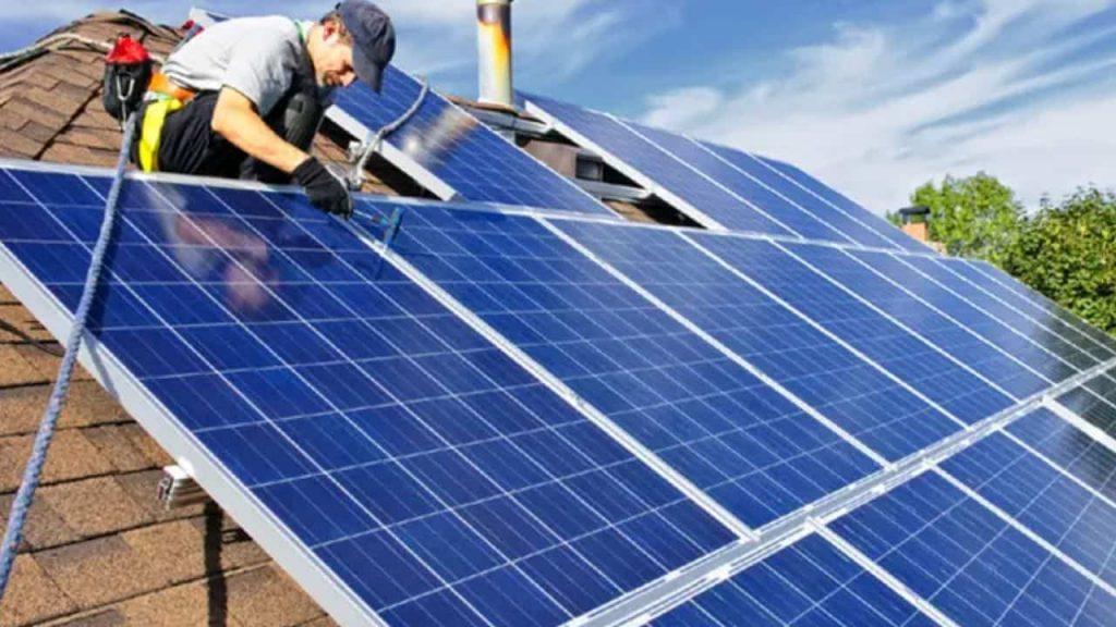 Paneles solares y ahorro energético: cuánto se puede reducir la factura de luz Paneles solares y ahorro energético: cuánto se puede reducir la factura de luz