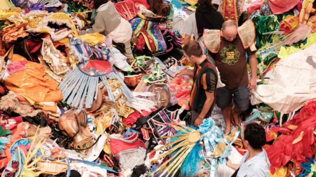 Del brillo al reciclaje: cómo el Carnaval de Río transforma sus disfraces en oportunidades sostenibles Del brillo al reciclaje: cómo el Carnaval de Río transforma sus disfraces en oportunidades sostenibles