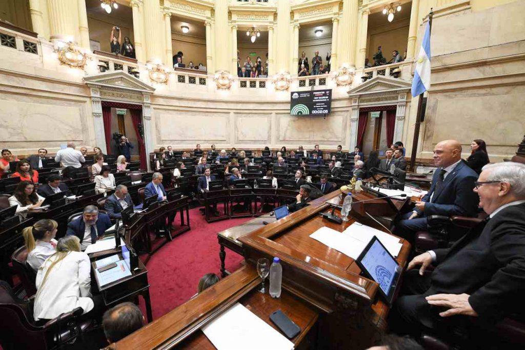 Ley de Glaciares: el Senado aprobó la reforma en medio de fuertes controversias, ¿qué cambia? Ley de Glaciares: el Senado aprobó la reforma en medio de fuertes controversias, ¿qué cambia?