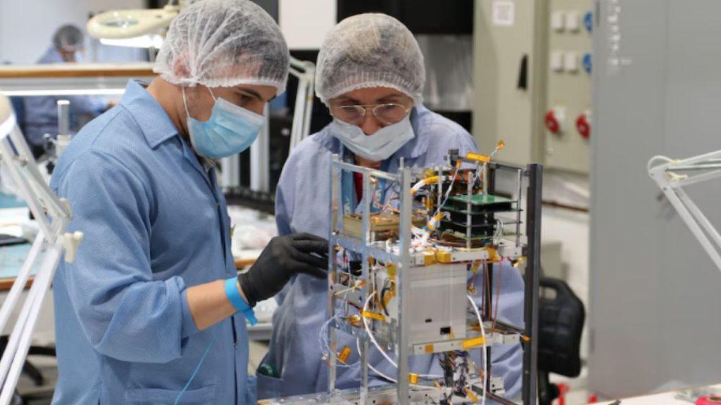 ATENEA: el satélite argentino que participará en Artemis II y llevará a la región a la órbita lunar ATENEA: el satélite argentino que participará en Artemis II y llevará a la región a la órbita lunar