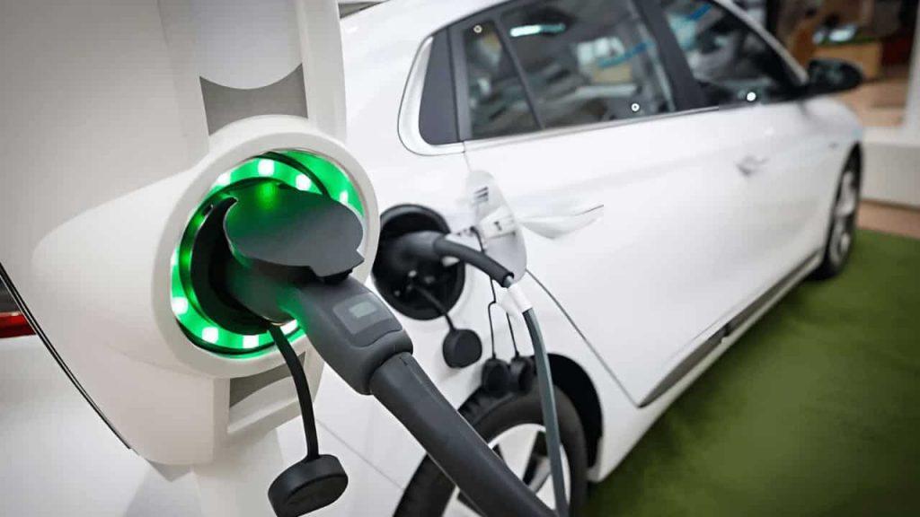 Cómo la guerra en Medio Oriente golpea el negocio de los autos eléctricos en Argentina Cómo la guerra en Medio Oriente golpea el negocio de los autos eléctricos en Argentina