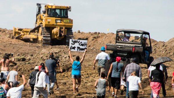 Justicia de EE. UU. ordena a Greenpeace pagar US$345 millones a operador de oleoducto
