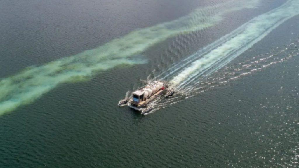 Por qué los barcos arrojan aluminio a un lago en Estados Unidos Por qué los barcos arrojan aluminio a un lago en Estados Unidos