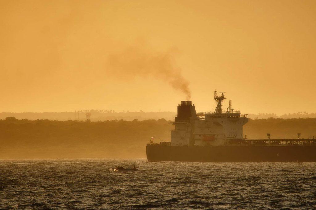 Flota fantasma: los barcos petroleros sin control que amenazan con un desastre ambiental Flota fantasma: los barcos petroleros sin control que amenazan con un desastre ambiental