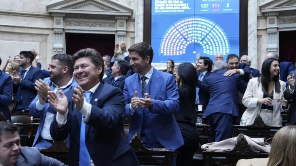 Polémica por un viaje de la minera Glencore a Estados Unidos para legisladores tras la reforma de la Ley de Glaciares Polémica por un viaje de la minera Glencore a Estados Unidos para legisladores tras la reforma de la Ley de Glaciares