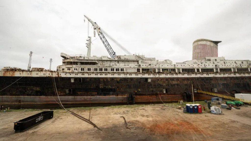 De leyenda del Atlántico a refugio marino: EEUU hundirá un transatlántico para crear un arrecife gigante De leyenda del Atlántico a refugio marino: EEUU hundirá un transatlántico para crear un arrecife gigante