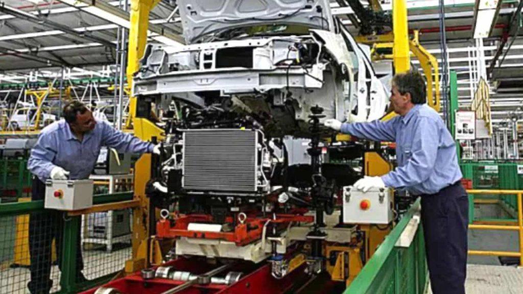 Denuncian a Renault por contaminación ambiental tras el cierre de Metalúrgica Tandil Denuncian a Renault por contaminación ambiental tras el cierre de Metalúrgica Tandil